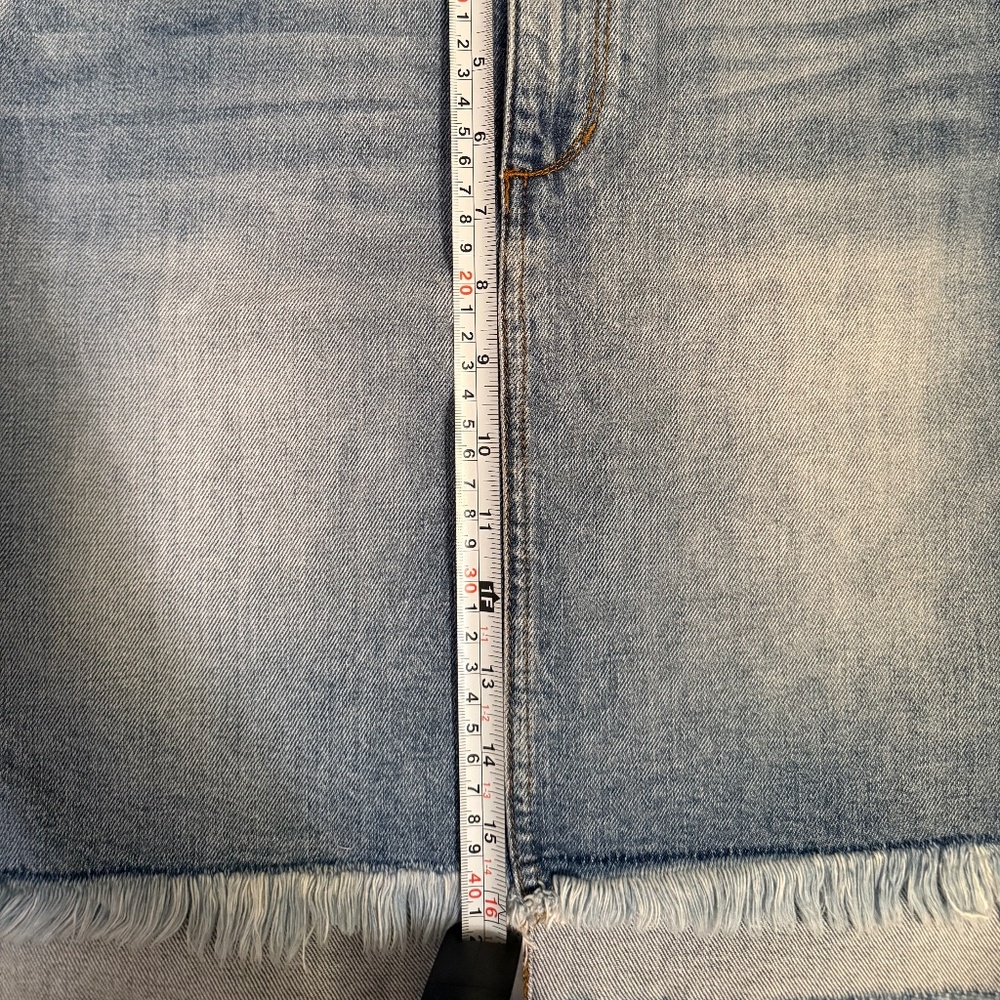 Like new!! Joe's Jeans Collector's Edition High-Low Frayed Denim Skirt w26 - Picture 6 of 9